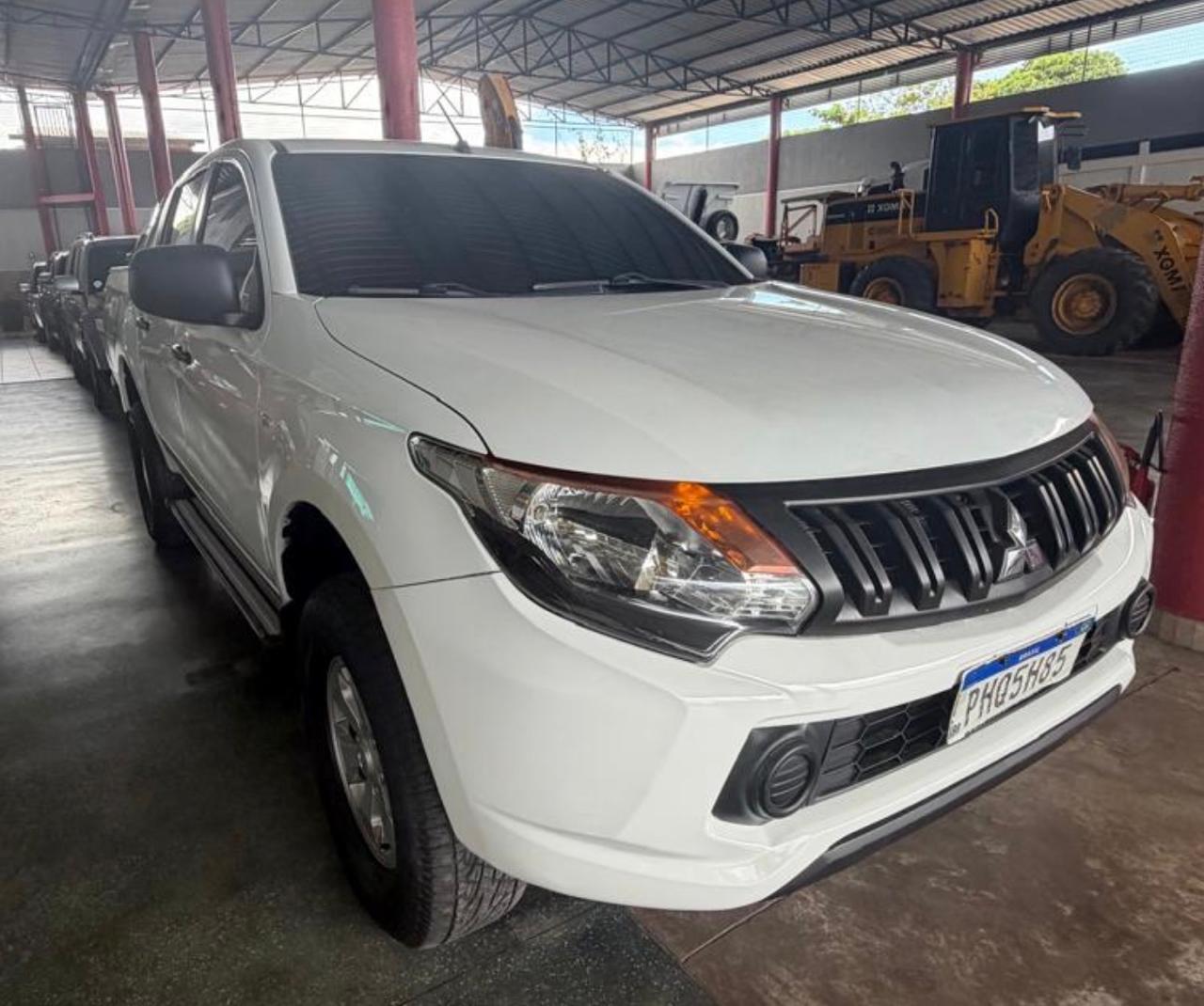 MITSUBISHI L200 TRITON
